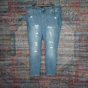 torrid womens medium distressed rips Bombshell Skinny stretch jeans 20x27 EUC